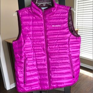 Columbia vest.  Size XL